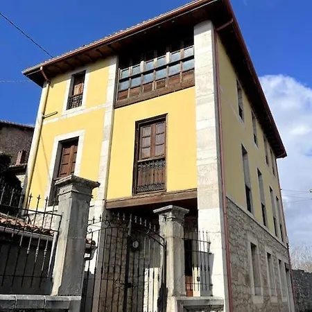 La Llamera Semesterbostad